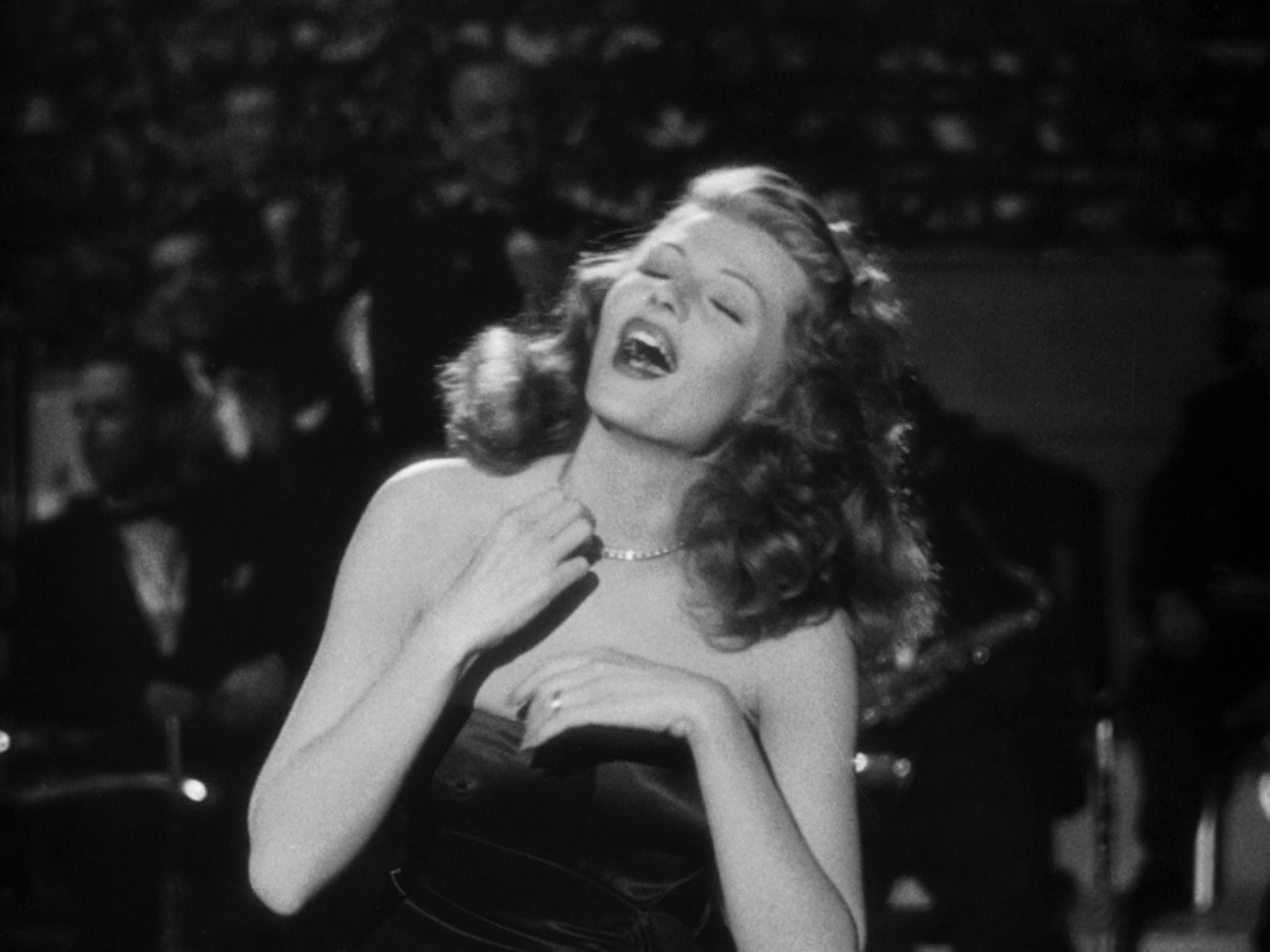 Gilda 01:40:39